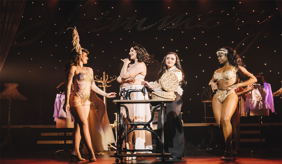From Vintage Glam to Modern Stage Magic: The Allure of Burlesque & Effeuillage