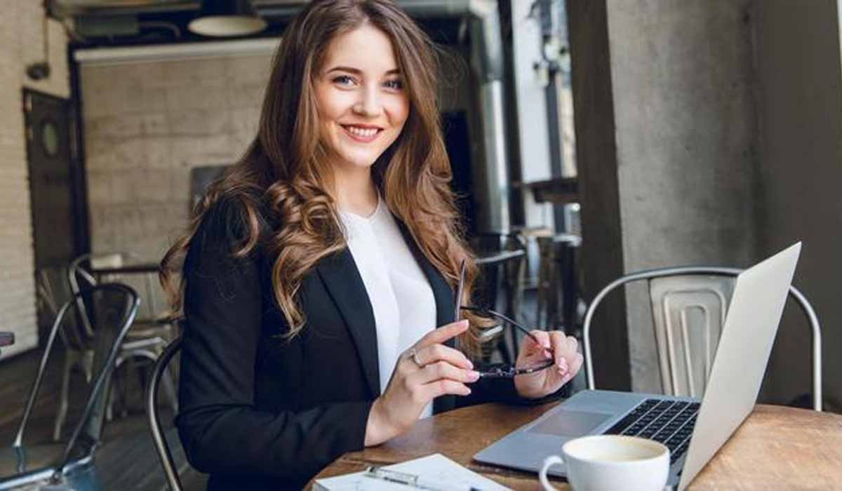 Unlock Your Feminine Power with These Confidence Shifts